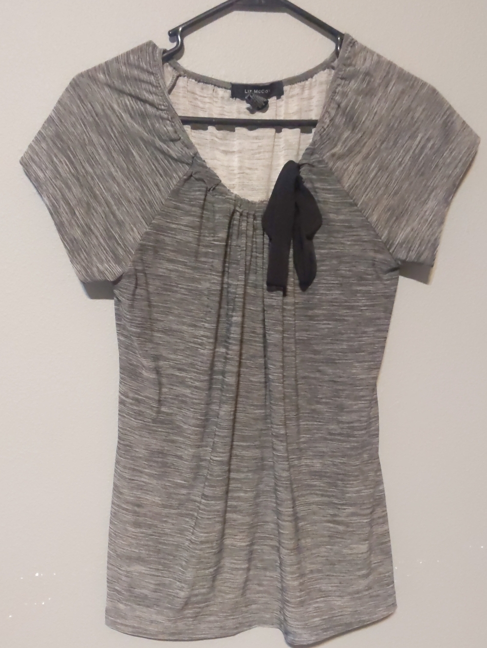 Liz Claiborne Gray Short-Sleeve Knit Top with Black Tie
